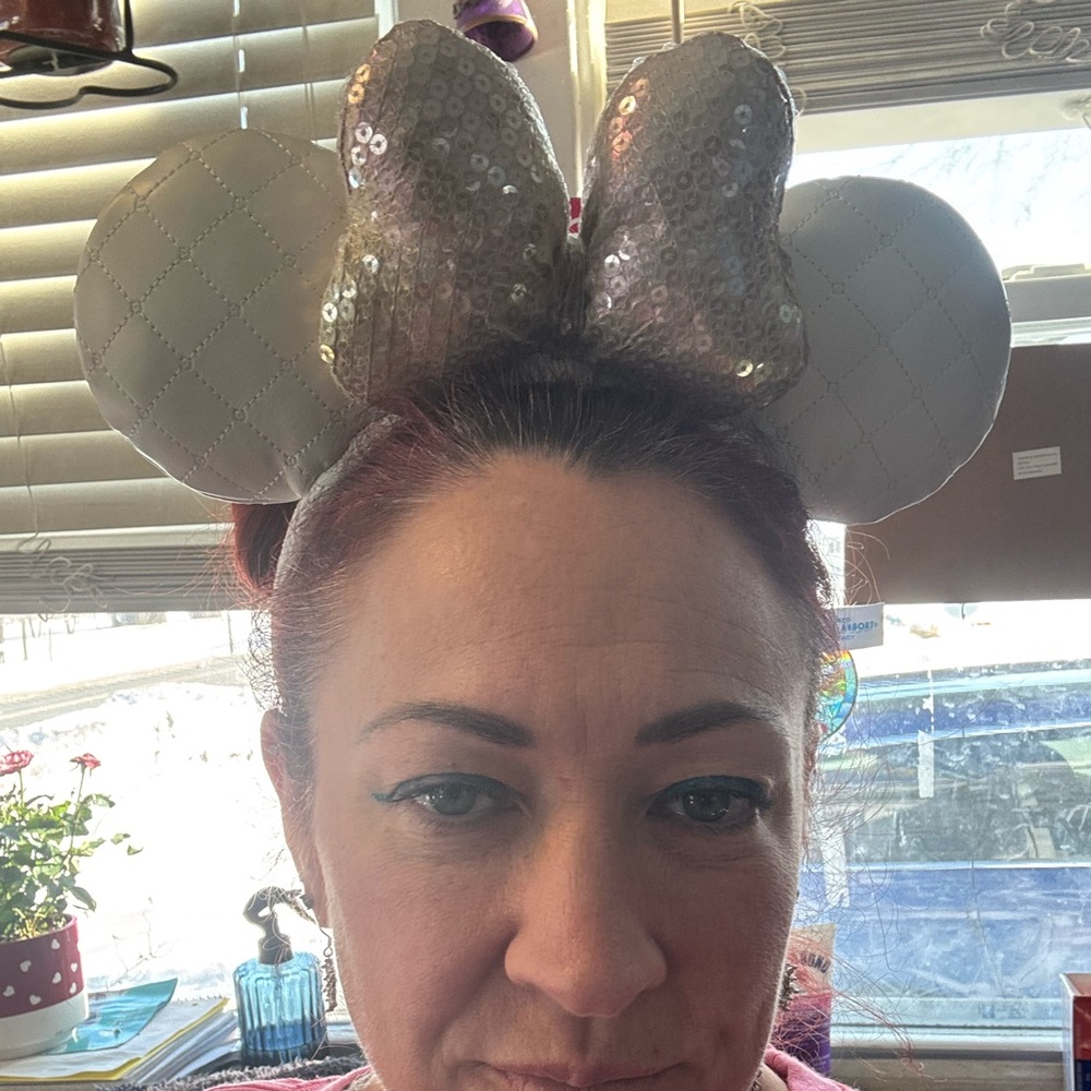 RARE: Disney Tokyo Minnie Mouse Quilted Leather Ears Headband White NWOT 1np.